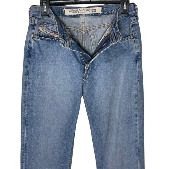 DIESEL Made in Italy Men’s Luster Slim Cut Light Wash Jean size 30 - Picture 4 of 9